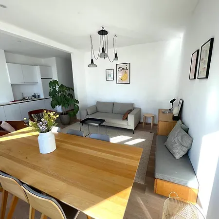 Prachtig Gerenoveerd Apartament *